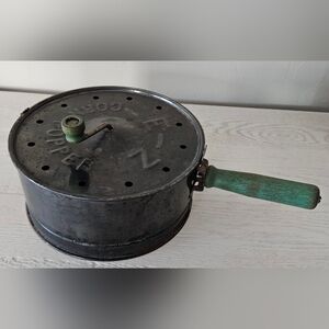 Vintage E-Z Corn Popper Pan Metal With Green Wood Handle